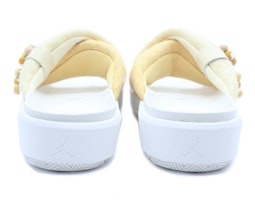 (W) 소피아 에어 조던 슬라이드 '연노랑 플로럴' (맞춤 제작) FJ9107-161(Team155-HS) Purchase (W) 소피아 에어 조던 슬라이드 '연노랑 플로럴' (맞춤 제작) FJ9107-161(Team155-HS)