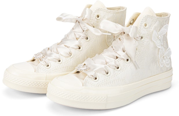 【訂製球鞋】Converse 1970s 世紀婚禮 浪漫 婚鞋 愛心 立體蝴蝶 簡約百搭 高筒 帆布鞋 女款 米白 Lookbook 【訂製球鞋】Converse 1970s 世紀婚禮 浪漫 婚鞋 愛心 立體蝴蝶 簡約百搭 高筒 帆布鞋 女款 米白
