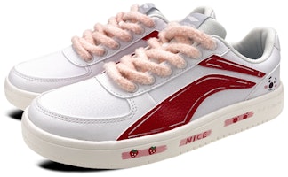 (W) 【定制鞋款】李宁低帮运动鞋‘白粉’ AGCR470-1(Team叁-女款草莓) Lookbook (W) 【定制鞋款】李宁低帮运动鞋‘白粉’ AGCR470-1(Team叁-女款草莓)