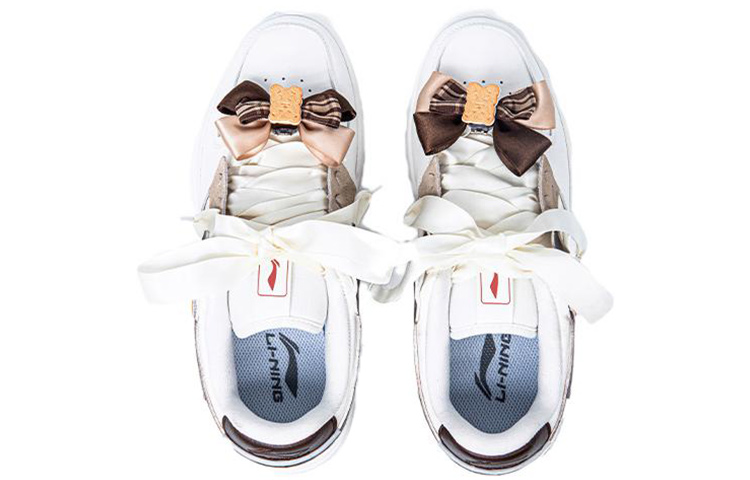 Shop 【定制球鞋】 LiNing李寧 天跡 提拉米蘇 布貼 絲帶 蝴蝶結 可愛風 低幫 板鞋 女款 白棕