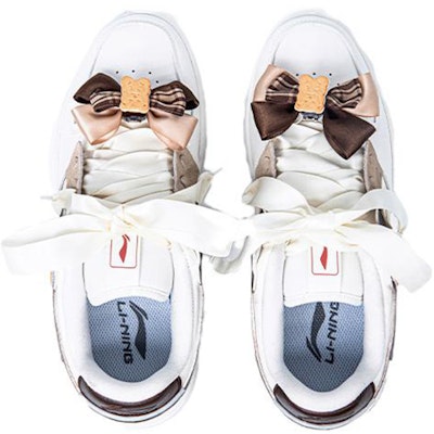 【定制球鞋】 LiNing李寧 天跡 提拉米蘇 布貼 絲帶 蝴蝶結 可愛風 低幫 板鞋 女款 白棕 Shop 【定制球鞋】 LiNing李寧 天跡 提拉米蘇 布貼 絲帶 蝴蝶結 可愛風 低幫 板鞋 女款 白棕