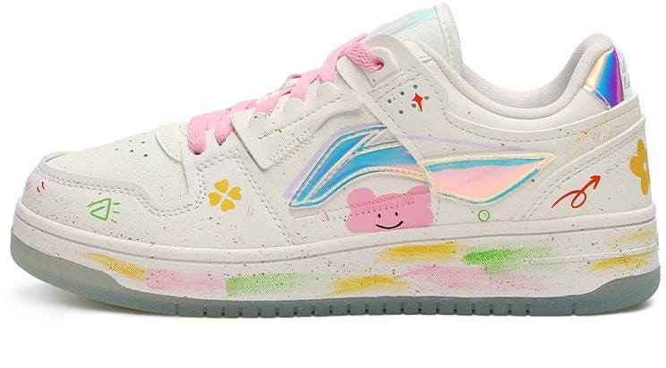 custom-shoes-women-li-ning-way-of-wade-cute-graffiti-bear-and-clover