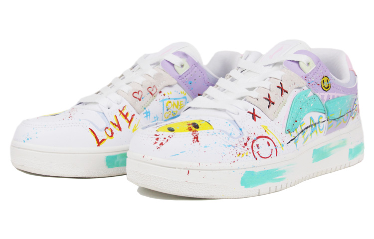 Lookbook (W) 李寧 WoW グラフィティスマイリー (Ríníngu WoW Gurafiti Sumairī) AGCP362-12(TeamJ-女款手绘涂鸦)