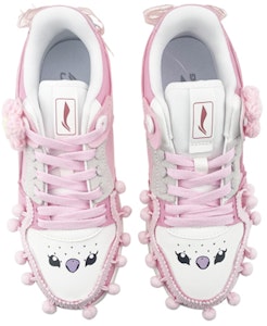 【客製化球鞋】 LiNing李寧 天跡 情人節主題 毛茸球 緞帶 花朵 貼布 可愛 情侶 禮物 低筒 板鞋 女款 白粉 Shop 【客製化球鞋】 LiNing李寧 天跡 情人節主題 毛茸球 緞帶 花朵 貼布 可愛 情侶 禮物 低筒 板鞋 女款 白粉