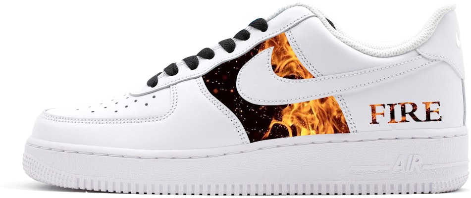 【客製化球鞋】Nike Air Force 1 "Triple White"經典復古風彩 空軍一號 火熱 火焰 隨搭 街頭潮流 低筒 滑板鞋 女裝 白黑 Order 【客製化球鞋】Nike Air Force 1 "Triple White"經典復古風彩 空軍一號 火熱 火焰 隨搭 街頭潮流 低筒 滑板鞋 女裝 白黑