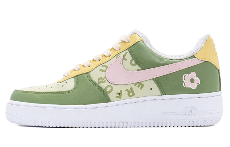 Buy (W) 나이키 에어포스 1 '07 레트로 걸 그래피티 말차 DD8959-100(TeamB-女款复古女孩抹茶绿)