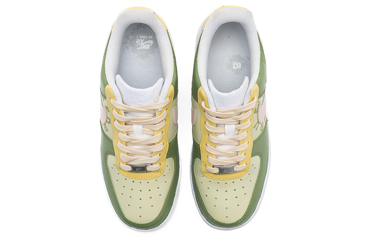 Shop (W) 나이키 에어포스 1 '07 레트로 걸 그래피티 말차 DD8959-100(TeamB-女款复古女孩抹茶绿)