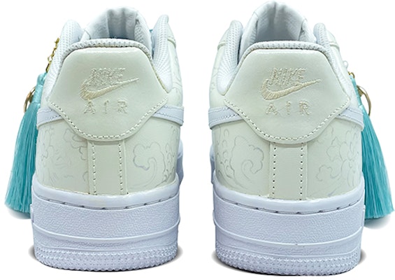 【訂製球鞋】 Nike Air Force 1 Low 空軍一號 古風絲綢 國風祥雲 噴繪 手繪 低幫 板鞋 女款 米白色 Shop 【訂製球鞋】 Nike Air Force 1 Low 空軍一號 古風絲綢 國風祥雲 噴繪 手繪 低幫 板鞋 女款 米白色
