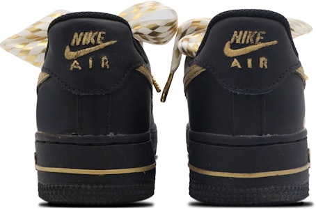 【客製球鞋】Nike Air Force 1 Low 野蠻生長 簡約 高街 無性別風 低筒 板鞋 女款 黑金 Shop 【客製球鞋】Nike Air Force 1 Low 野蠻生長 簡約 高街 無性別風 低筒 板鞋 女款 黑金