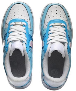 【客製化球鞋】Nike Air Force 1 Low Triple White 空軍一號 漫畫 二次元平面世界 馬克筆勾線 條漫 休閒 低筒 板鞋 女款 藍色 Shop 【客製化球鞋】Nike Air Force 1 Low Triple White 空軍一號 漫畫 二次元平面世界 馬克筆勾線 條漫 休閒 低筒 板鞋 女款 藍色