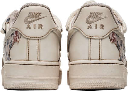 【客製化球鞋】Nike Air Force 1 Low 空軍一號 野鶴製造 咖啡染 窈窕淑女書法 特殊配件 低筒 溜板鞋 女款 米 Shop 【客製化球鞋】Nike Air Force 1 Low 空軍一號 野鶴製造 咖啡染 窈窕淑女書法 特殊配件 低筒 溜板鞋 女款 米