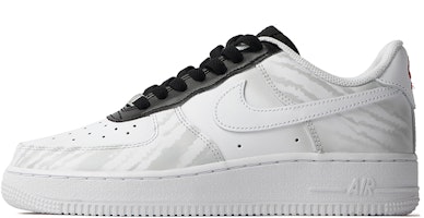 【客製化球鞋】 Nike Air Force 1 Low 裂紋 塗鴉風 小眾百搭 簡約 低筒 板鞋 女款 黑白 Order 【客製化球鞋】 Nike Air Force 1 Low 裂紋 塗鴉風 小眾百搭 簡約 低筒 板鞋 女款 黑白
