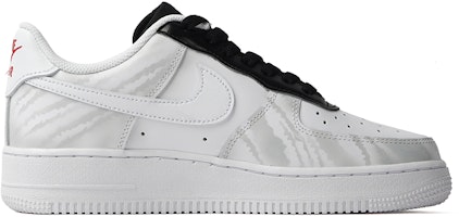 【客製化球鞋】 Nike Air Force 1 Low 裂紋 塗鴉風 小眾百搭 簡約 低筒 板鞋 女款 黑白 Lookbook 【客製化球鞋】 Nike Air Force 1 Low 裂紋 塗鴉風 小眾百搭 簡約 低筒 板鞋 女款 黑白