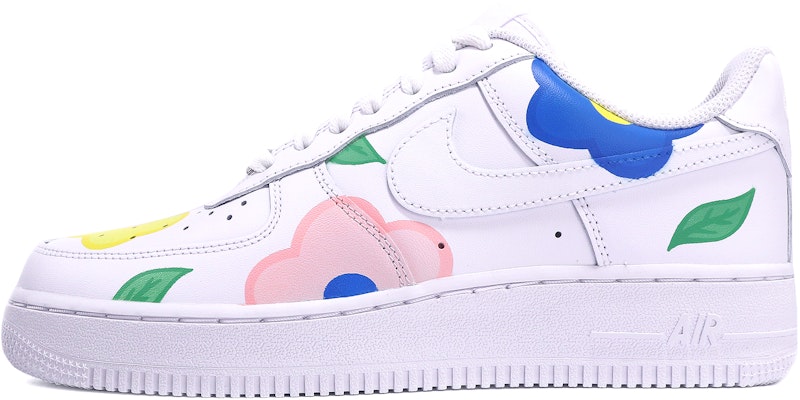【訂製球鞋】 Nike Air Force 1 Low Triple White 空軍一號 花朵 葉子 塗鴉 ins風 簡約 低筒 板鞋 女款 白粉藍 Order 【訂製球鞋】 Nike Air Force 1 Low Triple White 空軍一號 花朵 葉子 塗鴉 ins風 簡約 低筒 板鞋 女款 白粉藍