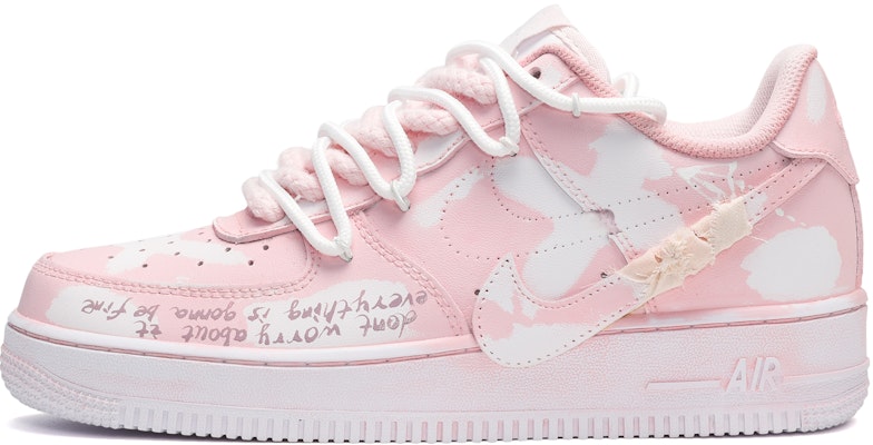 (W) 나이키 에어포스 1 로우 '그라피티 스우시 핑크' (Nike AF1 로우 '그라피티 핑크') DD8959-100(TeamE-女款刮刮乐叉叉白粉) Buy (W) 나이키 에어포스 1 로우 '그라피티 스우시 핑크' (Nike AF1 로우 '그라피티 핑크') DD8959-100(TeamE-女款刮刮乐叉叉白粉)