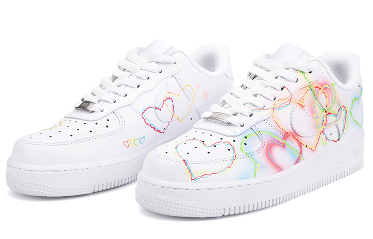 Lookbook 【定制球鞋】 Nike Air Force 1 Low 空軍一號 潮流塗鴉 愛心光圈 漸變 少女心 休閒 低幫 板鞋 女款 白粉
