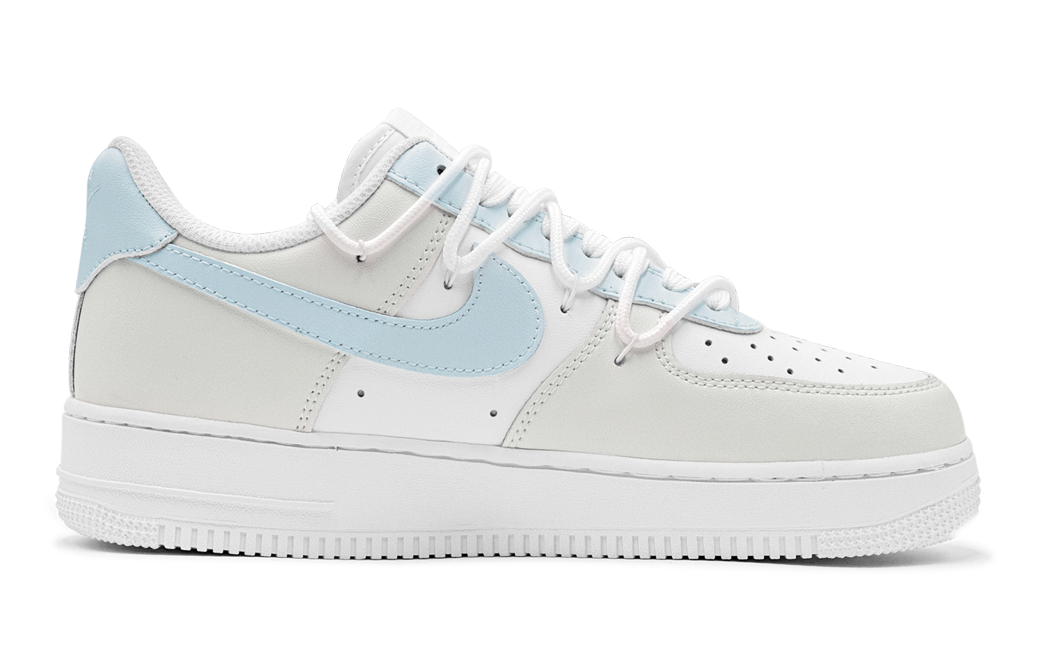 Lookbook 【訂製球鞋】 Nike Air Force 1 Low 空軍一號 秋遊季 減齡穿搭 可愛小兔 特殊鞋盒 防滑 低筒 板鞋 女款 灰藍