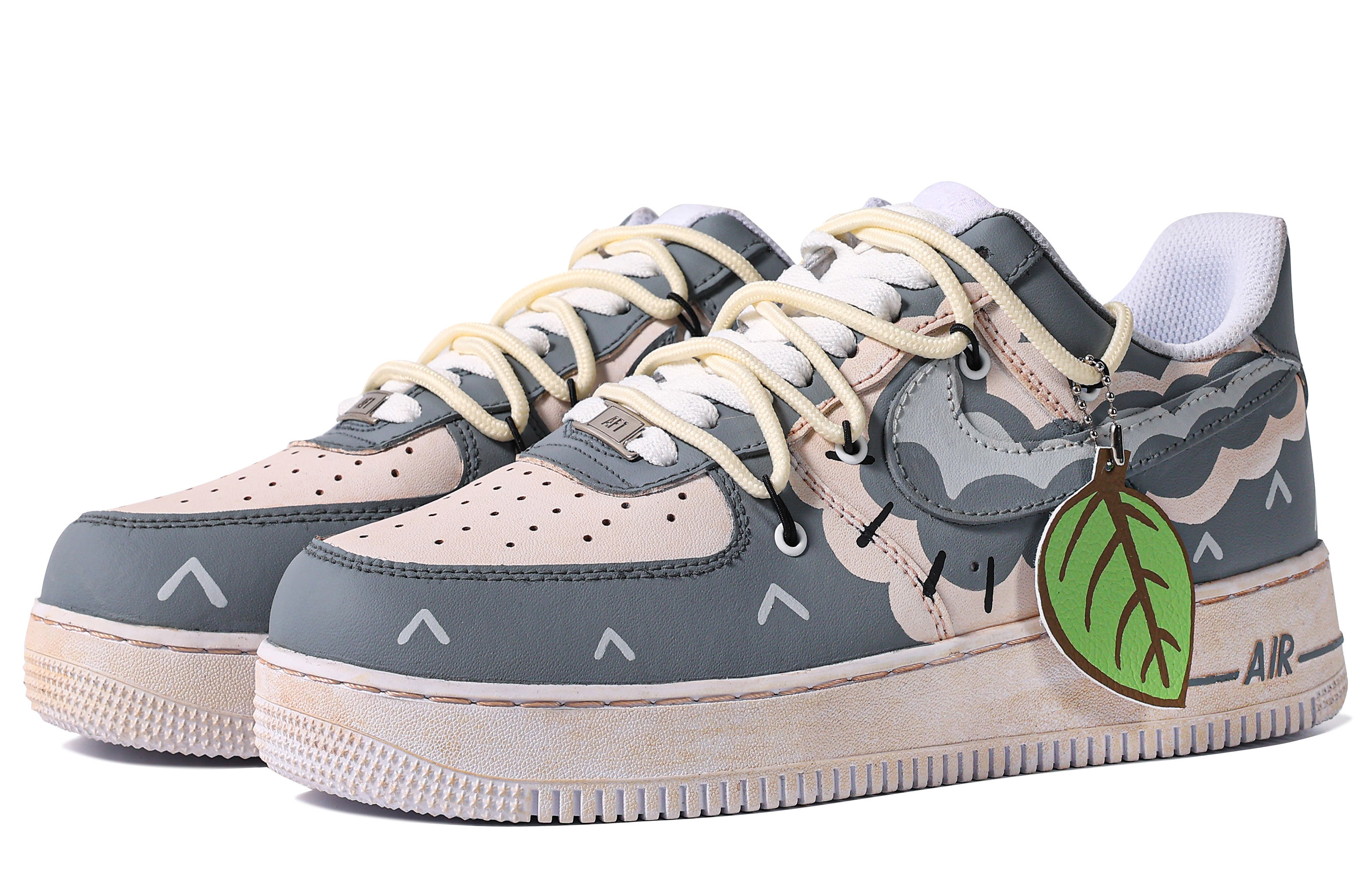 Shop (W) [Nike Personalizados] Nike Air Force 1 Low 'Graffiti Gris Anime'. DD8959-100(TeamM-女款TOR-S-BOX)