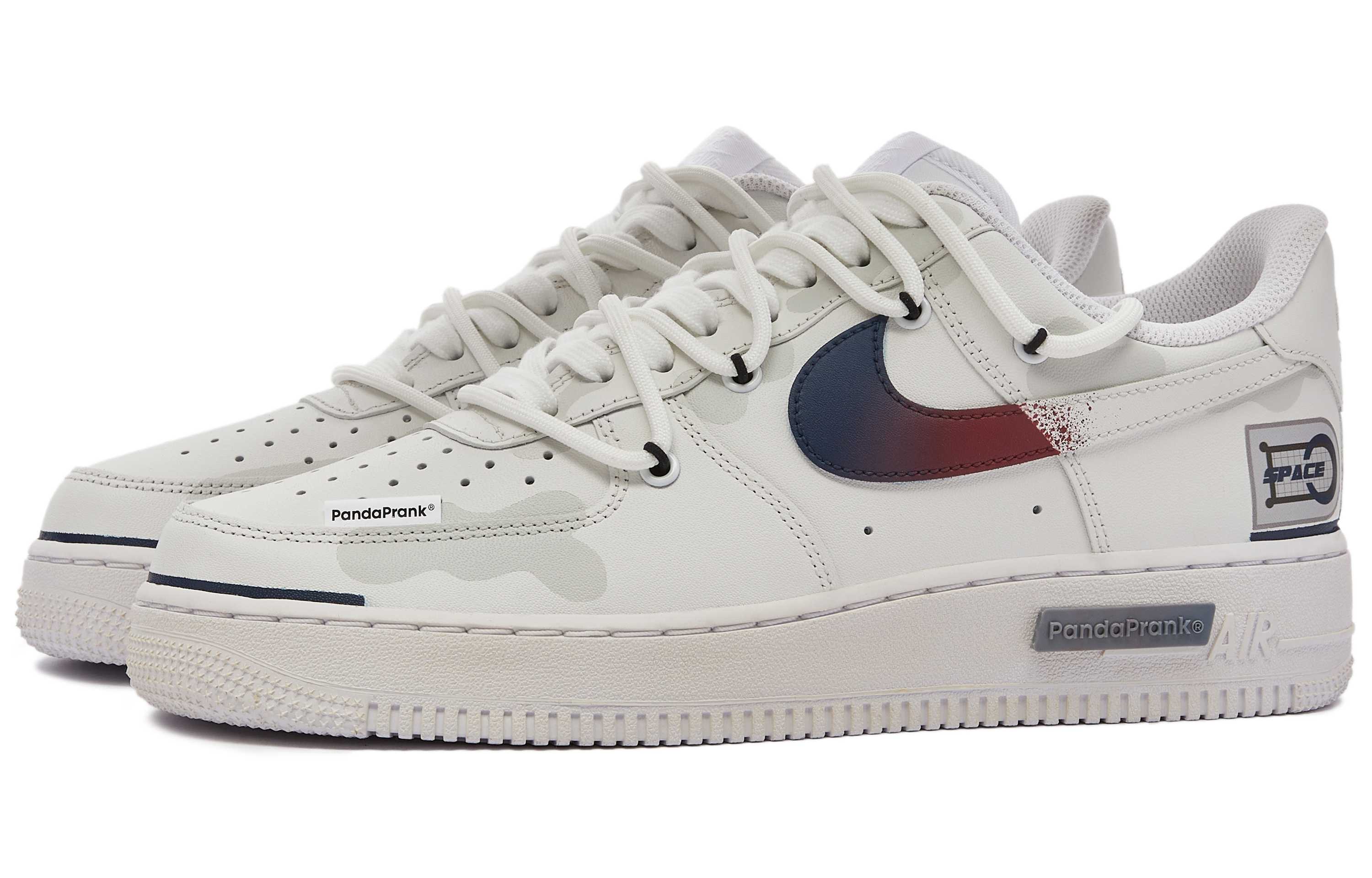 Shop 【訂製球鞋】Nike Air Force 1 Low 神秘熊貓 宇宙探索 穿越星際 流行百搭 解構 低筒 板鞋 女款 米白