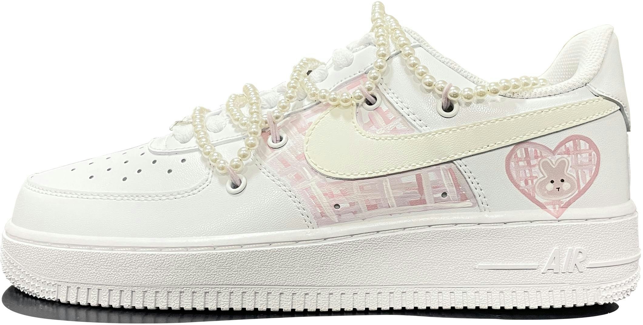 custom-shoes-women-nike-air-force-1-low-pink-white-heart-bunny