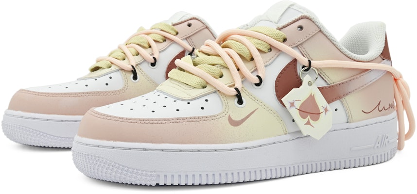 (W) 나이키 에어포스1 로우 "핑크 옐로 하트 포커" (Nike AF1 로우 핑크포커) DD8959-100(Team63-心动扑克SBOX) Lookbook (W) 나이키 에어포스1 로우 "핑크 옐로 하트 포커" (Nike AF1 로우 핑크포커) DD8959-100(Team63-心动扑克SBOX)