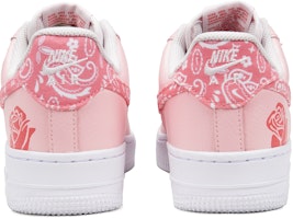 (W) ナイキ エア フォース 1 ロー 'ピンク ペイズリー ローズ' (女性用・カスタムシューズ) FD1448-664(Teamp-玫瑰腰果花) Details for (W) ナイキ エア フォース 1 ロー 'ピンク ペイズリー ローズ' (女性用・カスタムシューズ) FD1448-664(Teamp-玫瑰腰果花)