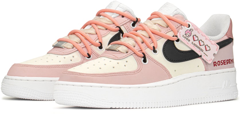 【定制球鞋】 Nike Air Force 1 Low 減齡主題 像素玫瑰 低幫 板鞋 女款 粉米 Lookbook 【定制球鞋】 Nike Air Force 1 Low 減齡主題 像素玫瑰 低幫 板鞋 女款 粉米