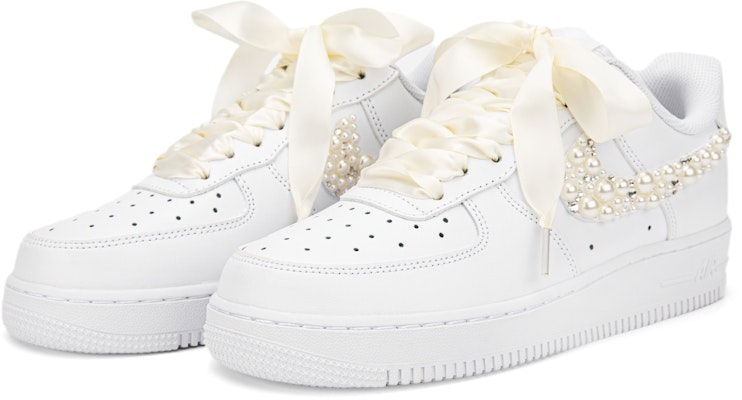 (W) 나이키 에어포스 1 로우 '웨딩 로맨스' (Nike Air Force 1 Low 'Wedding Romance') DD8959-100(Team18-AF1珍珠贴钻婚鞋) Lookbook (W) 나이키 에어포스 1 로우 '웨딩 로맨스' (Nike Air Force 1 Low 'Wedding Romance') DD8959-100(Team18-AF1珍珠贴钻婚鞋)