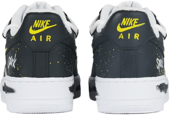 【定製球鞋】Nike Air Force 1 Low 空軍一號 繁星 復古經典 低幫 板鞋 女款 黑黃 Lookbook 【定製球鞋】Nike Air Force 1 Low 空軍一號 繁星 復古經典 低幫 板鞋 女款 黑黃