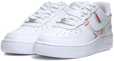 【訂製球鞋】 Nike Air Force 1 Low 草莓甜心 甜心可愛 耐磨 低筒 板鞋 女款 白色 Lookbook 【訂製球鞋】 Nike Air Force 1 Low 草莓甜心 甜心可愛 耐磨 低筒 板鞋 女款 白色