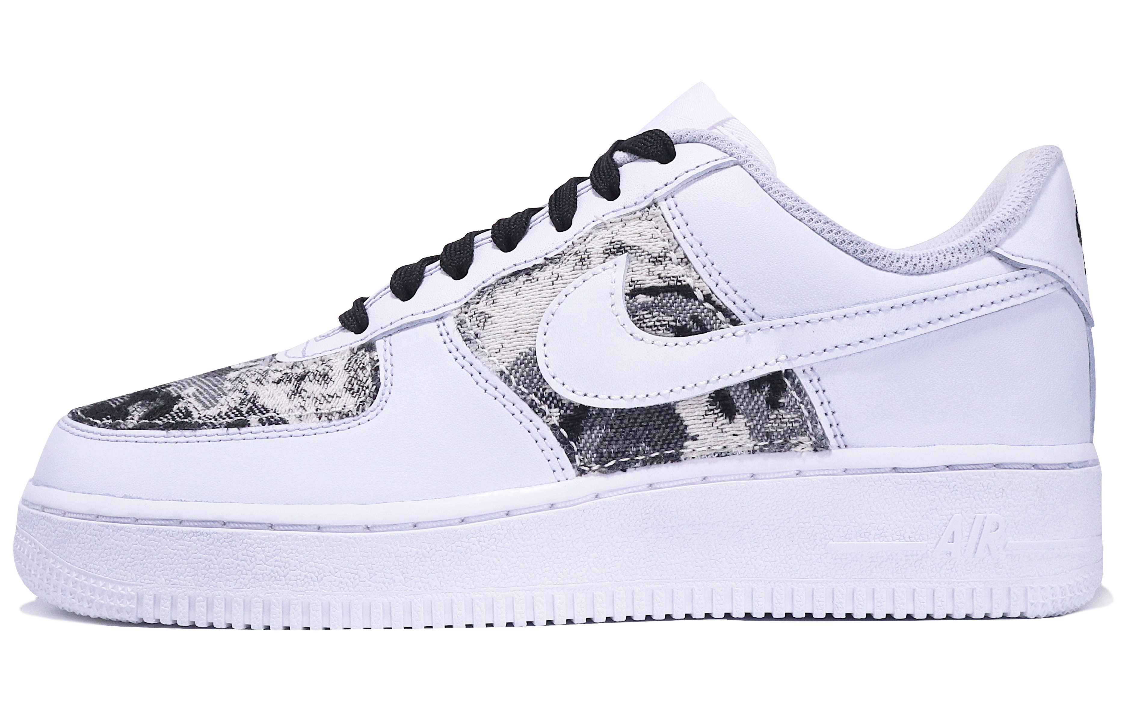 Buy 【定製球鞋】 Nike Air Force 1 Low "Triple White" 空軍一號 復古主題 學院風 小香風 水墨畫 油畫 貼布 低幫 板鞋 女款 黑白