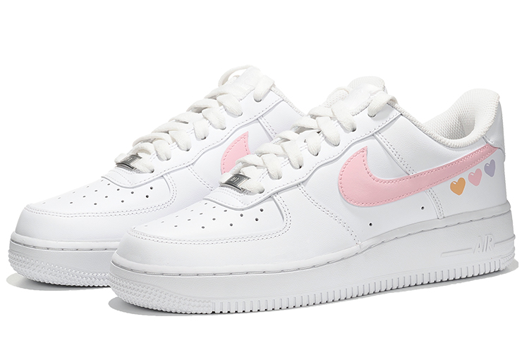 Lookbook 【客製球鞋】Nike Air Force 1 Low 心跳 簡潔高級 清爽夏日 甜美小姐 戶外 街頭 高筒 板鞋 女款 白粉