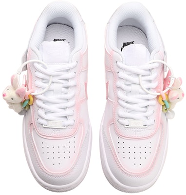 【訂製球鞋】Nike Air Force 1 Low 空軍一號 兔年限定 小兔子掛件 漸變少女粉 低幫 板鞋 女款 粉白 Shop 【訂製球鞋】Nike Air Force 1 Low 空軍一號 兔年限定 小兔子掛件 漸變少女粉 低幫 板鞋 女款 粉白