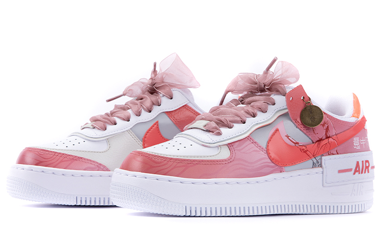 Lookbook 【定製球鞋】 Nike Air Force 1 Low 空軍一號 紫霞仙子 紫霞仙子 大話西游 特殊鞋帶 特殊吊牌 休閒 板鞋 女款 粉白