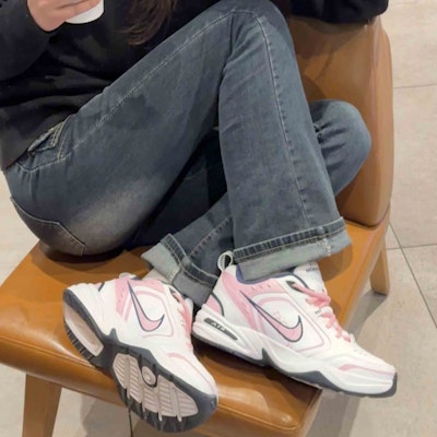 【訂製球鞋】 Nike Air Monarch 4 合成革人造皮 一見鍾情 愛心之箭 可愛少女風 防滑耐磨增高 高筒 時尚爸爸鞋 女款 粉白 3