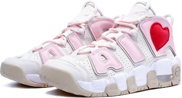 【定制球鞋】Nike Air More Uptempo (GS) 皮蓬 立體愛心 貼皮 手工縫製 少女 可愛 個性 女生禮物 馬卡龍 奶油 大AIR 復古籃球鞋 女款 白粉 Lookbook 【定制球鞋】Nike Air More Uptempo (GS) 皮蓬 立體愛心 貼皮 手工縫製 少女 可愛 個性 女生禮物 馬卡龍 奶油 大AIR 復古籃球鞋 女款 白粉