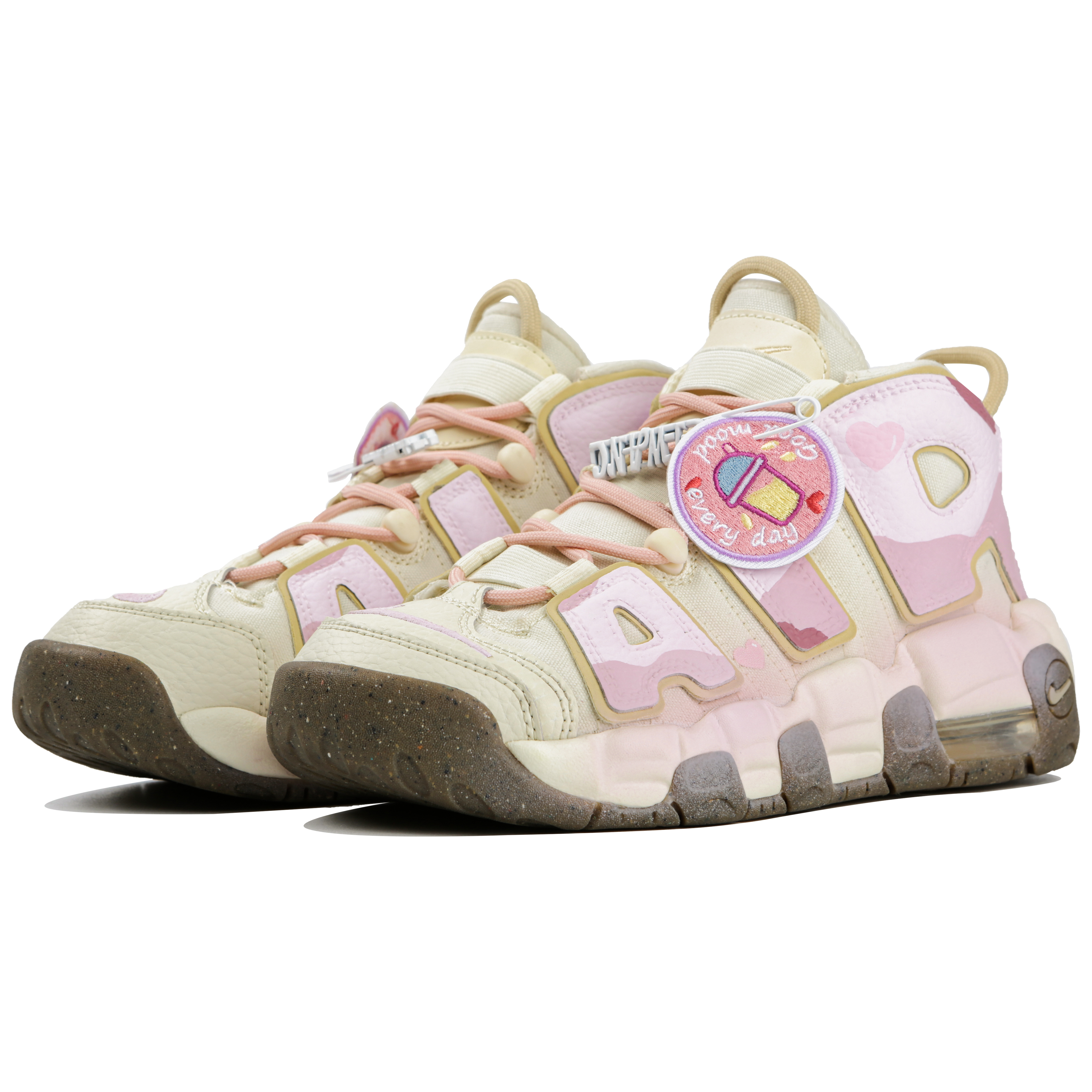 Lookbook 【定制球鞋】Nike Air More Uptempo 草莓牛奶冰 童心未泯 清新 甜妹 中幫 復古籃球鞋 女款 米粉