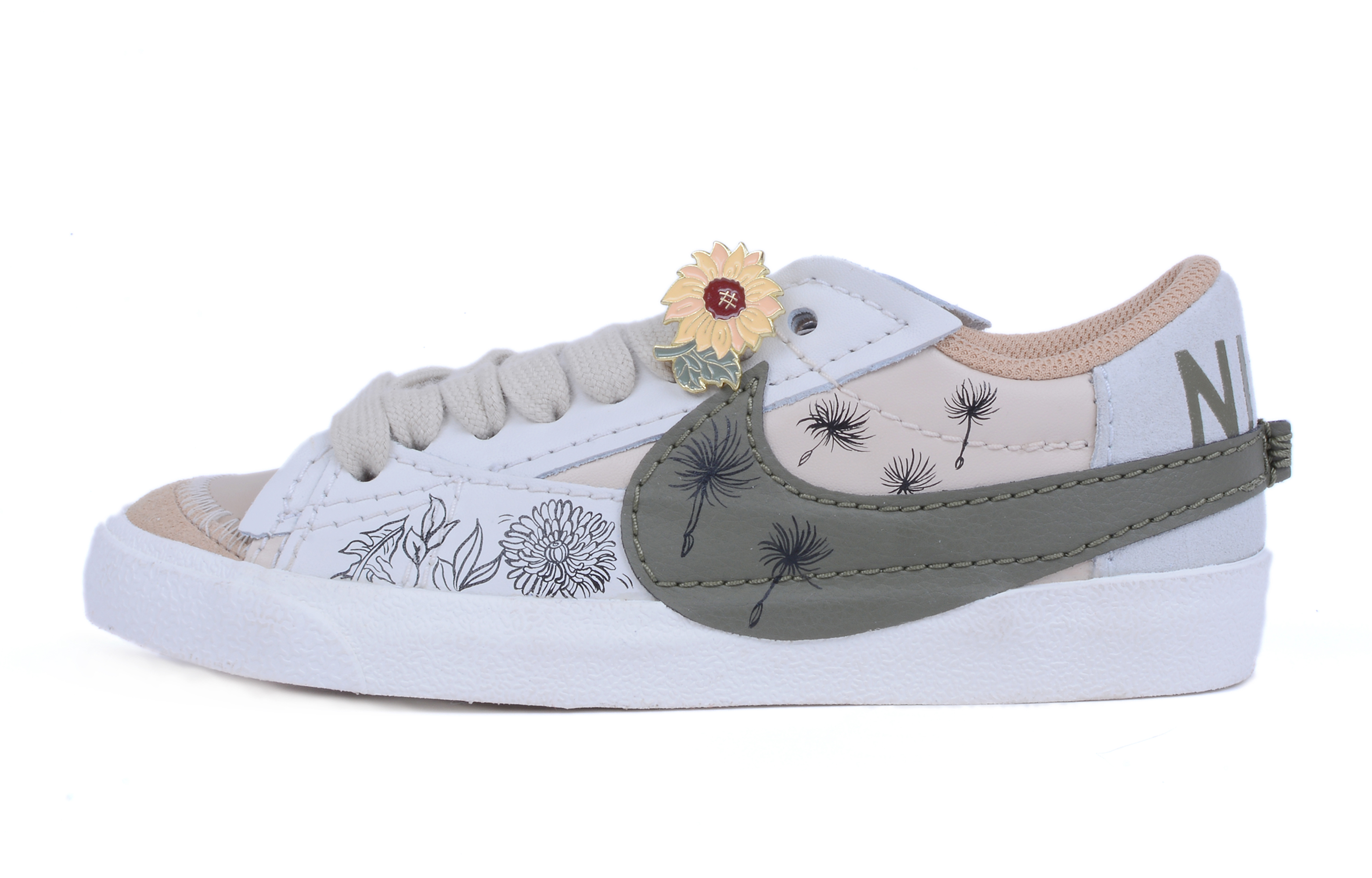 Buy (W) [Sepatu Kustom] Nike Blazer Low 'Kuning Hijau Putih' DQ1470-105(Team42-蒲公英女款白绿黑)