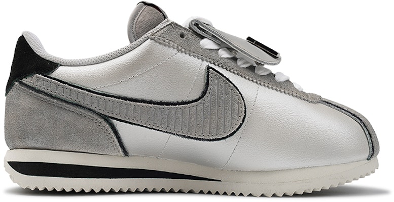 【定製球鞋】Nike Cortez 莓刻 星辰之眼 未來科技風 Y2K 低幫 跑步鞋 女款 銀 Order 【定製球鞋】Nike Cortez 莓刻 星辰之眼 未來科技風 Y2K 低幫 跑步鞋 女款 銀