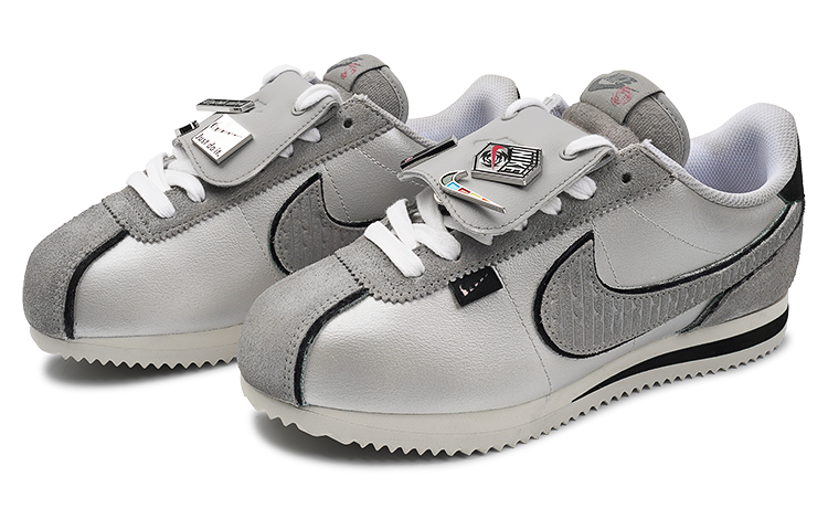 Lookbook 【定製球鞋】Nike Cortez 莓刻 星辰之眼 未來科技風 Y2K 低幫 跑步鞋 女款 銀