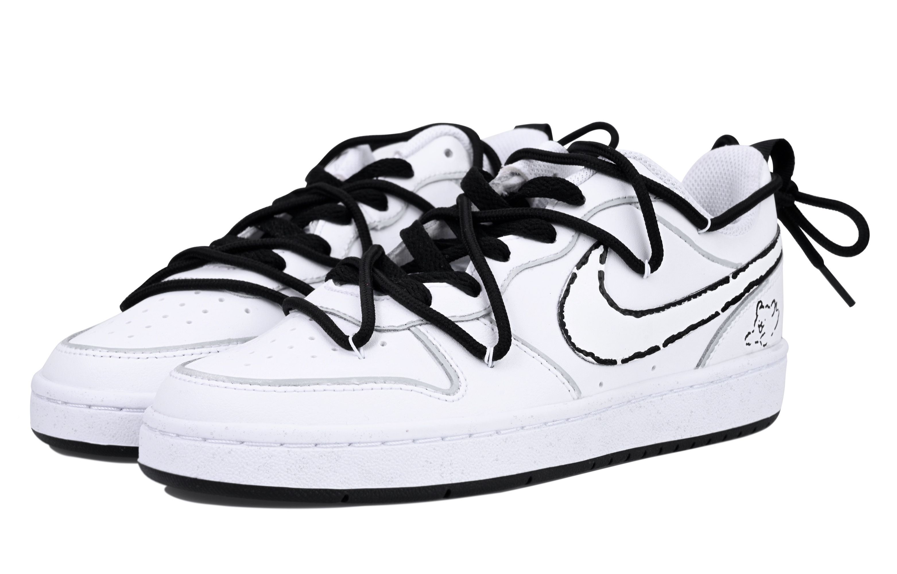 Lookbook (W) [カスタムシューズ] (女性用) ナイキコートバラ 'ブラックホワイトブラッド' DV5456-104(Team33-线条狗狗-女款）