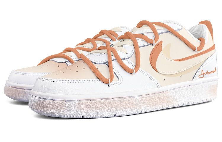 Lookbook (W) 【女性用カスタムシューズ】ナイキ コート バラウ ロー 2 'フォールオレンジ' BQ5448-100(Team13-秋天)