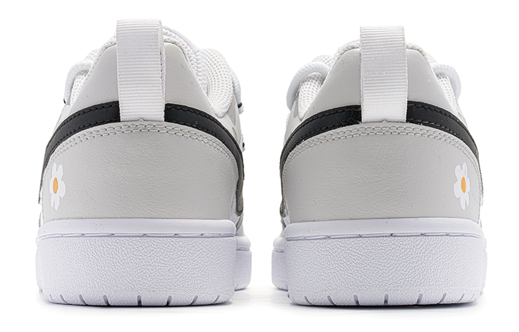 Shop (W) 나이키 코트 버로우 로우 '레트로걸 - 화이트 그레이 디컨스트럭티드 더블레이스' BQ5448-100(TeamB-女款复古女孩白灰)