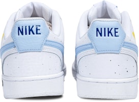 【客製球鞋】Nike Court Vision 1 Low 字母笑臉 藍色限定 泼墨 簡約 搭配任何風格的 低筒 板鞋 女款 白淺藍 Shop 【客製球鞋】Nike Court Vision 1 Low 字母笑臉 藍色限定 泼墨 簡約 搭配任何風格的 低筒 板鞋 女款 白淺藍