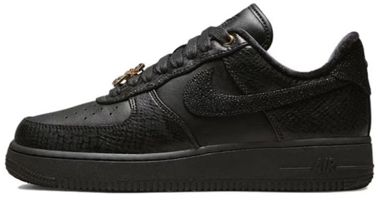 【客製球鞋】Nike 北緯新賦 愛如巖石 潮流 耐磨輕便 低筒 板鞋 女款 藍黑 Details for 【客製球鞋】Nike 北緯新賦 愛如巖石 潮流 耐磨輕便 低筒 板鞋 女款 藍黑