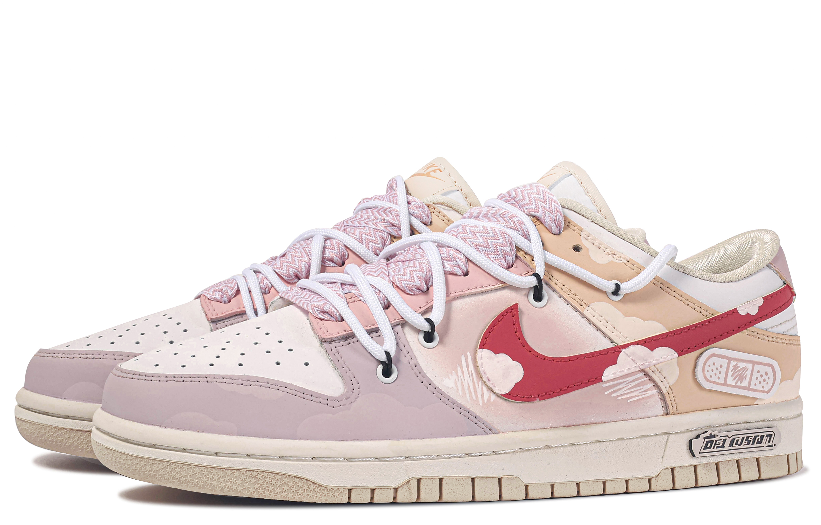Shop (W) [Sneakers Khusus] Nike Custom x Dunk Low 'Da Vinci Cloud Bandage Gradasi Pink-Putih' DX5930-001(TeamM-女款云朵OK绷)