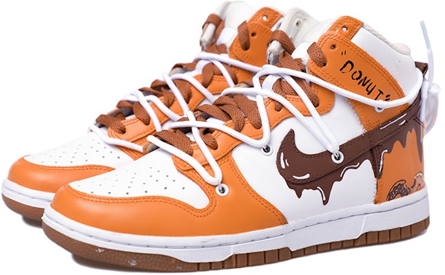 【客製化球鞋】Nike Dunk High 生膠底 做舊 甜甜圈 二次元 摩卡 巧克力 冰淇淋 復古 高筒 板鞋 女款 棕黃白 Lookbook 【客製化球鞋】Nike Dunk High 生膠底 做舊 甜甜圈 二次元 摩卡 巧克力 冰淇淋 復古 高筒 板鞋 女款 棕黃白
