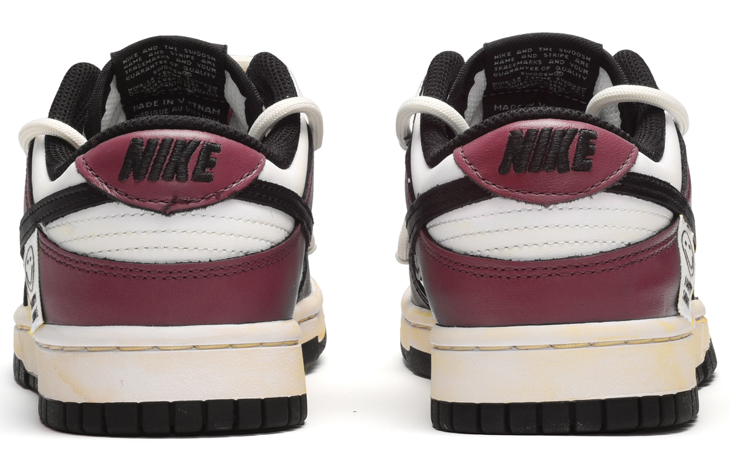 Shop (W) [Kasur Kasut] Nike Dunk Rendah 'Aged Smiley Hitam Putih Merah' DD1503-101(TeamE-女款笑脸贴黑白红)