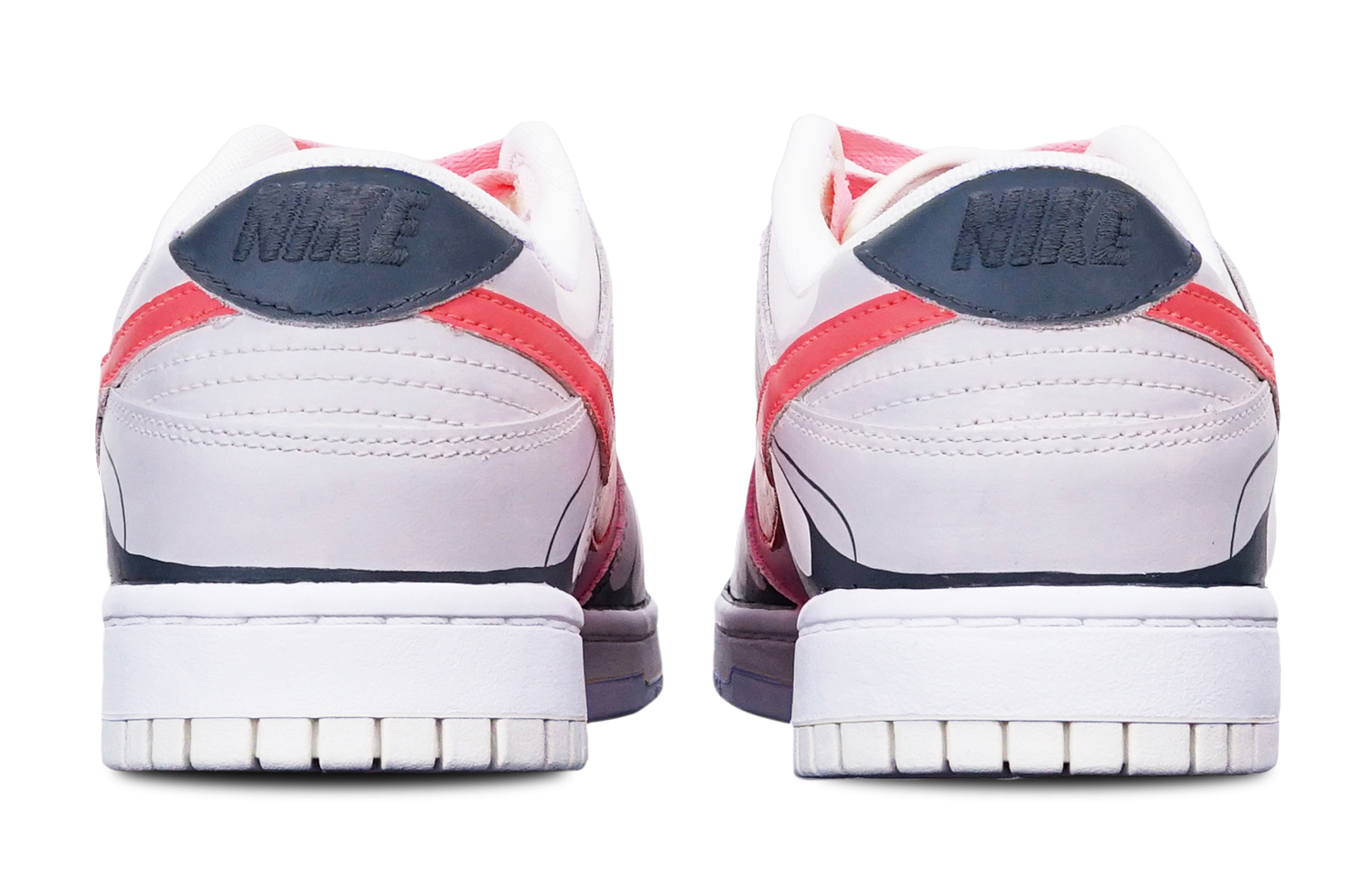 Shop 【定制球鞋】Nike Dunk Low 動漫主題 巴大蝶 復古休閒 低幫 板鞋 女款 紅綠灰 限量特殊鞋盒