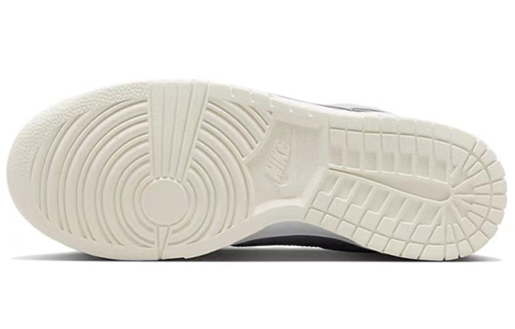 Details for 【定制球鞋】 Nike Dunk Low 白色 航天员 月球 双钩 解构 低帮 女鞋 棕白